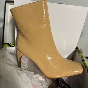 Cape Robbin Glossy Beige Heeled Boots